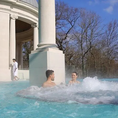 Encorps Nuit, Jacuzzi, Centre Gare Congres, Parking Nancy