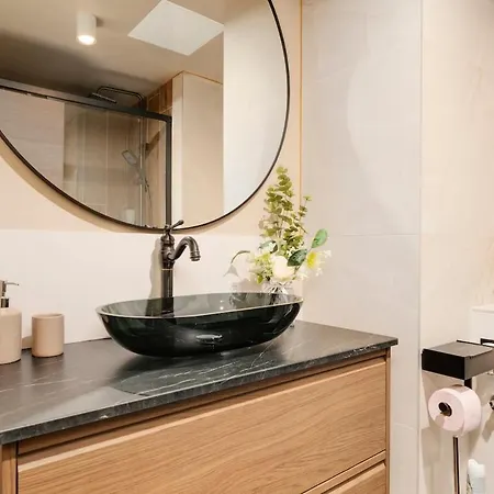 Apartment Encorps Nuit, Jacuzzi, Centre Gare Congres, Parking Nancy