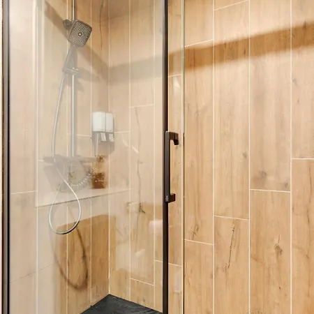 Encorps Nuit, Jacuzzi, Centre Gare Congres, Parking Apartment *