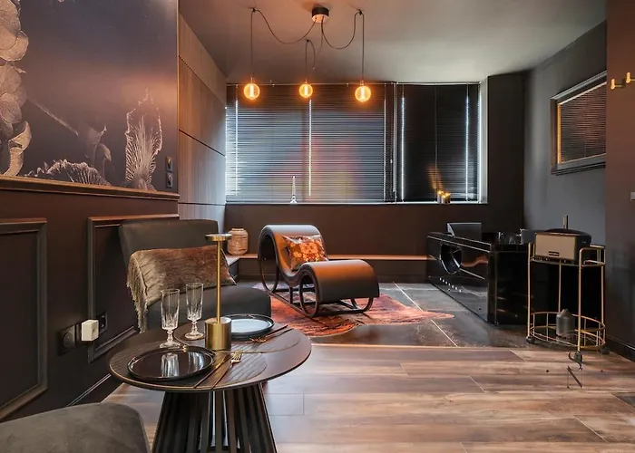 Encorps Nuit, Jacuzzi, Centre Gare Congres, Parking * Nancy