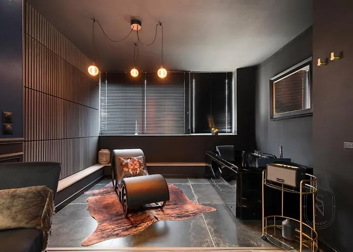 Encorps Nuit, Jacuzzi, Centre Gare Congres, Parking *